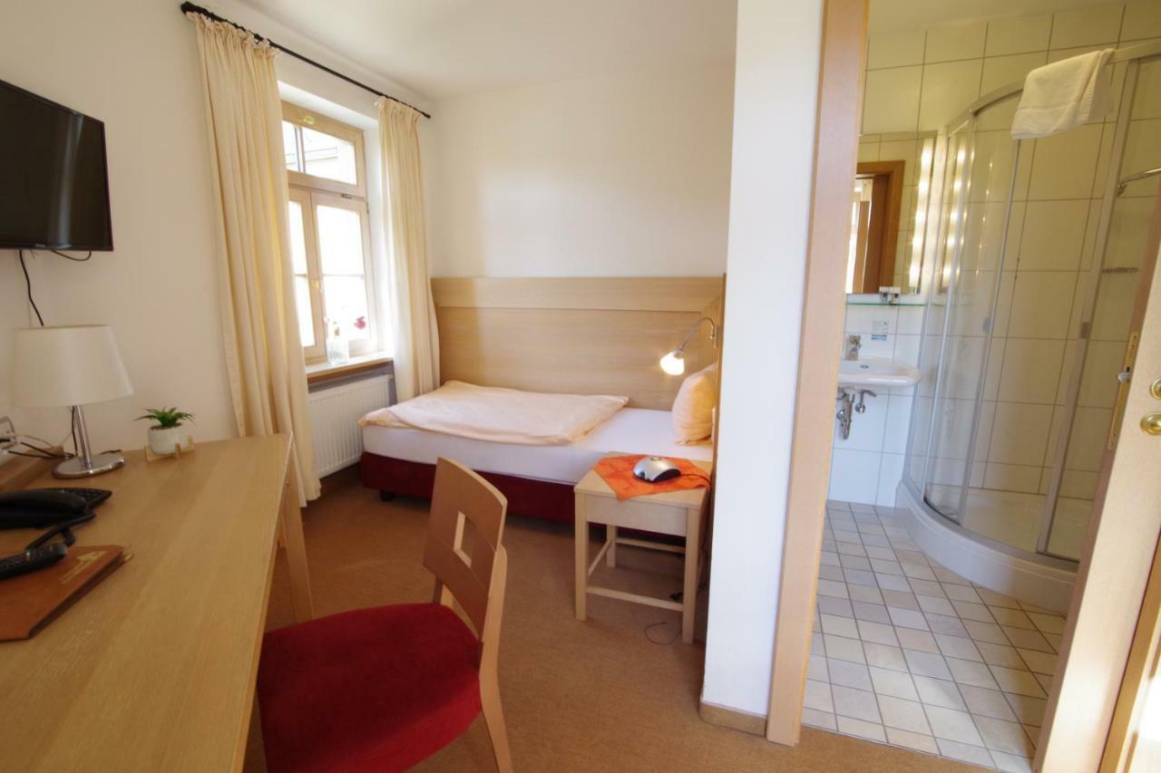 מלון Münnerstadt Klostergasthof מראה חיצוני תמונה